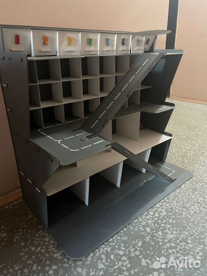 Парковка гараж для машинок