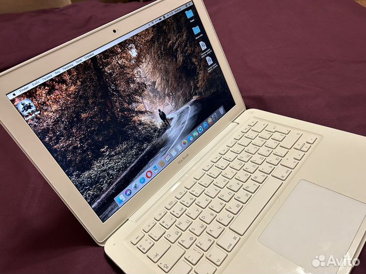 Apple MacBook Unibody A1342