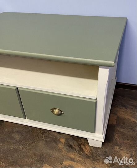 Журнальный столик из массива дерева