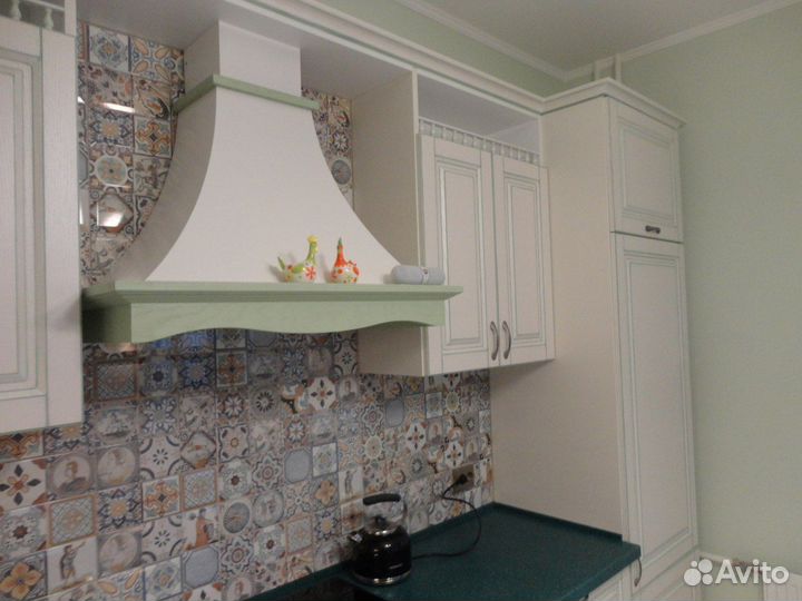 Кухня Европа с каменной столешницей