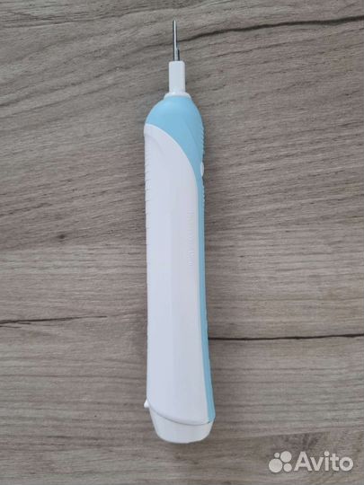 Электрическая зубная щетка Oral-B Pro 1 - 500