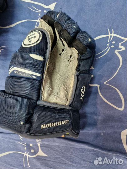 Перчатки хоккейные