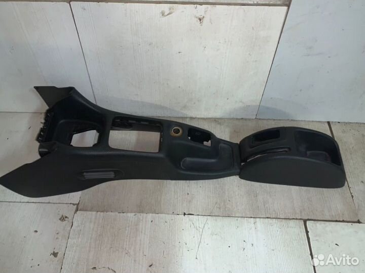 Консоль центральная Peugeot 206 хэтчбек 4дв. 1