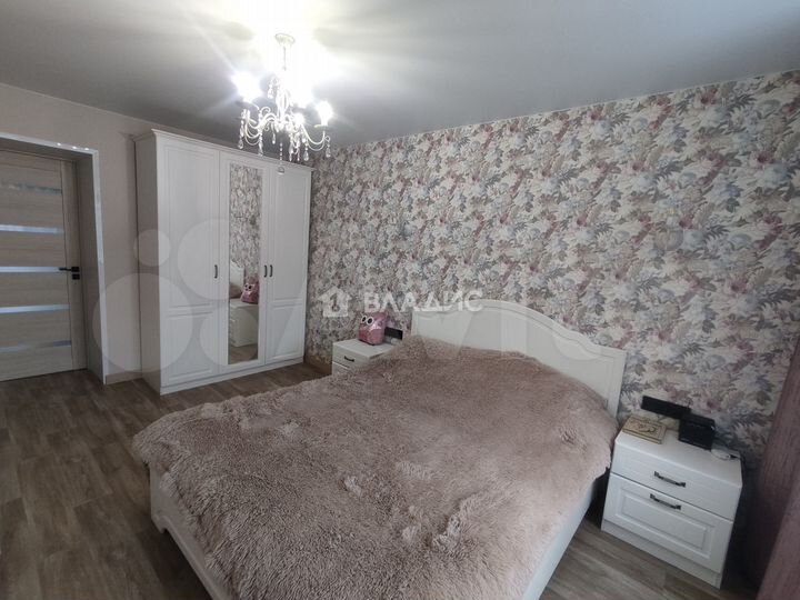 Дом 187,1 м² на участке 12,8 сот.