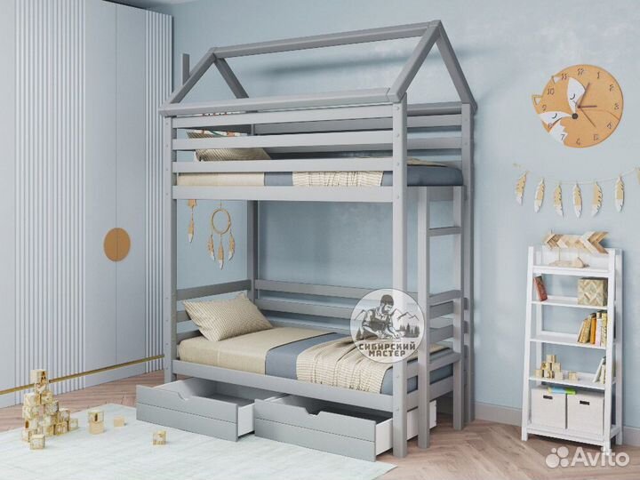 Двухъярусная кровать из дерева