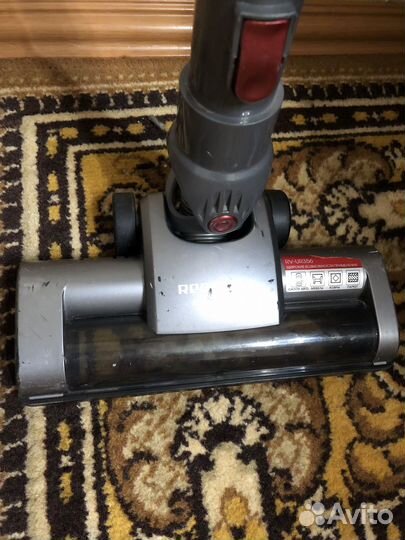 Пылесос вертикальный redmond