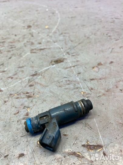 Форсунка топливная Lr Range Rover Vogue L322 4.2