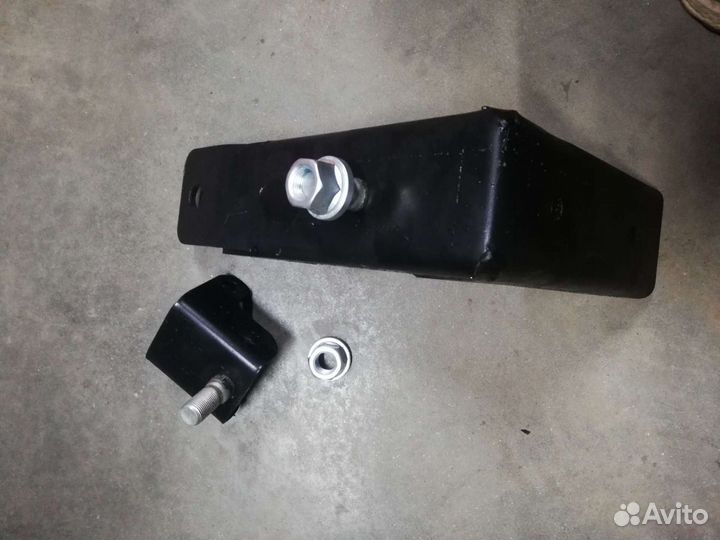 Кронштейн запасного колеса Газель