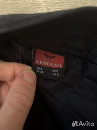 Джинсы Armani