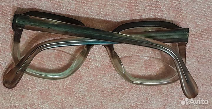 Очки-бифокалы