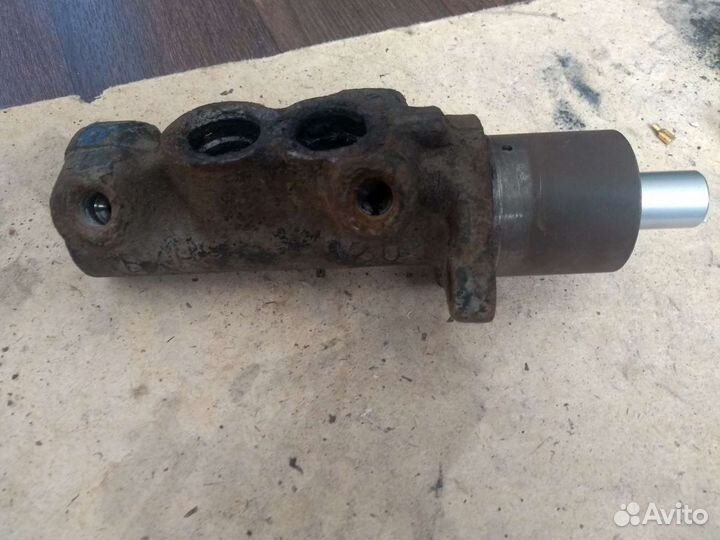 Главный тормозной цилиндр гольф 2