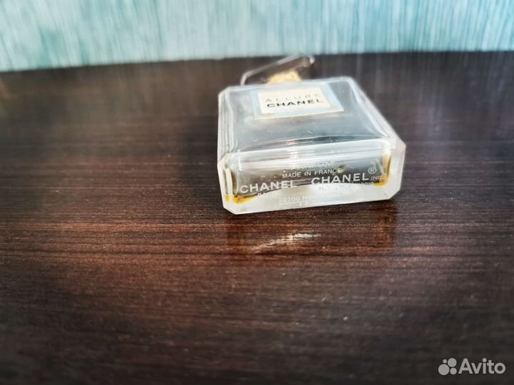 Винтажные флаконы и духи 90-х