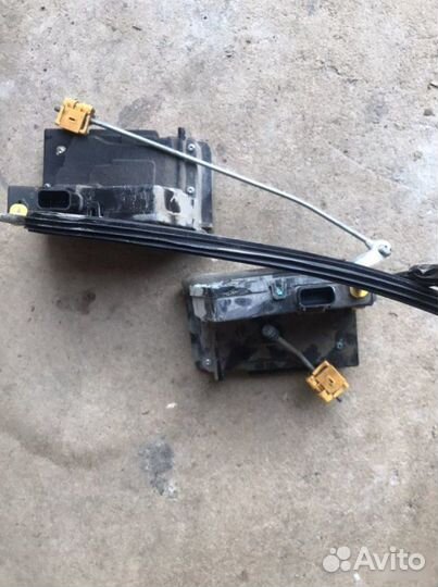 Замок двери Chevrolet Cobalt