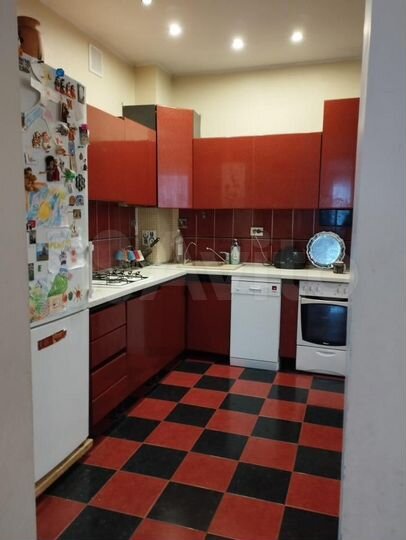 Дом 490 м² на участке 14,4 сот.