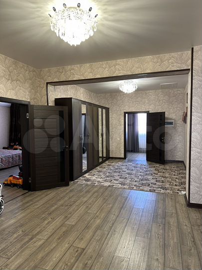 Дом 1140 м² на участке 60 сот.