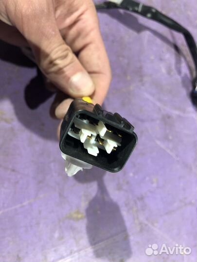 Проводка педали газа Toyota Avensis 2t250