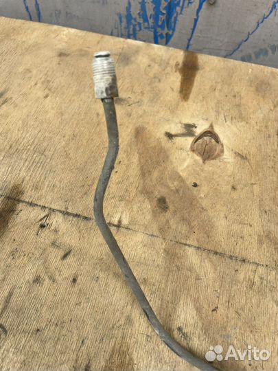 Трубка тормозная задняя правая Mazda Demio DW