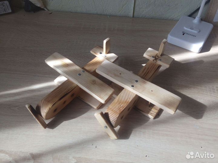 Деревянные игрушки (самолеты)