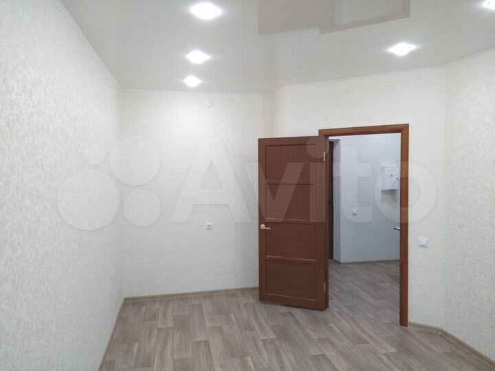 Офисные помещения 49 м², кабинеты по 17 и 19 м²