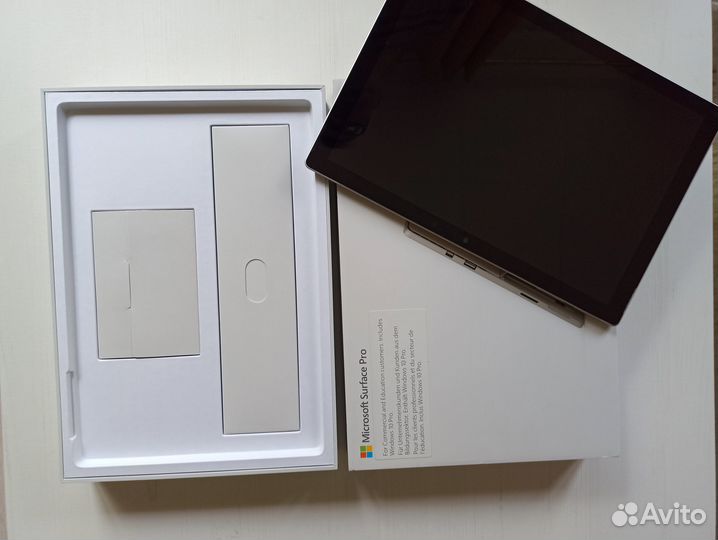 Microsoft Surface Pro 5 i5 8/256