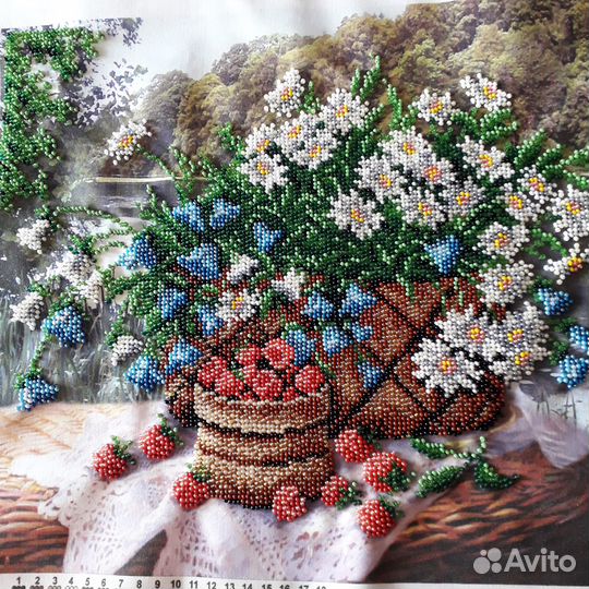 Картина вышитая бисером