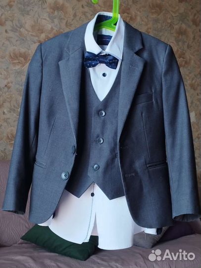 Школьный костюм 3-ка для мальчика 7-8 лет