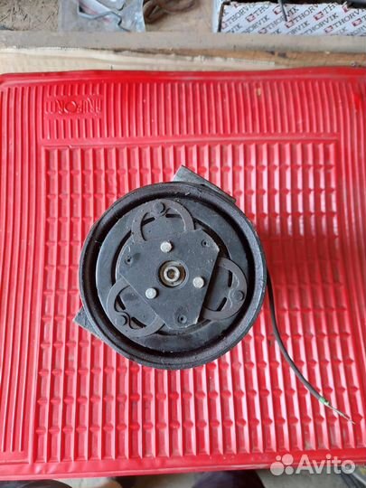 Компрессор кондиционера Suzuki jimny JB43W M13A