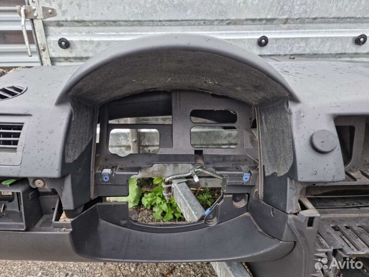 Торпеда (панель) opel astra H