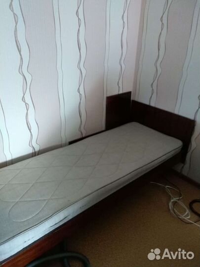 Полка книжная