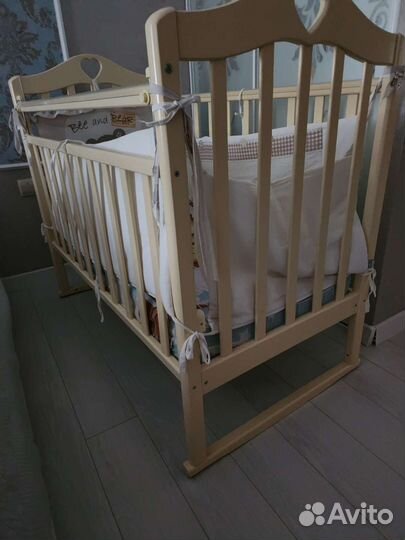 До 24.07 Детская кроватка с маятником Каролина