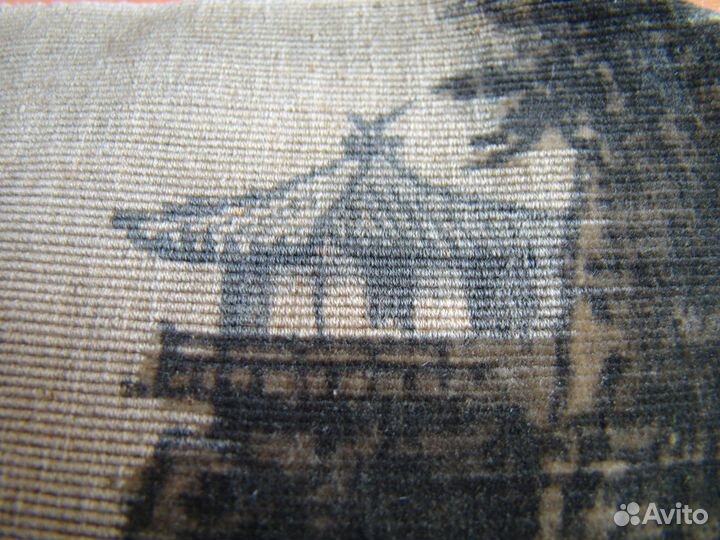 Две картины. Ткань, гобелен