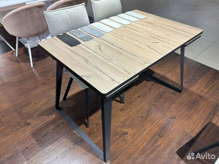 Стол повашимразмерам SVR-35428