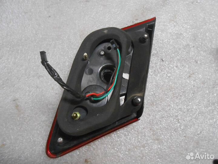 Фонарь левый в крышку Camry V 40 Камри V 40 LED