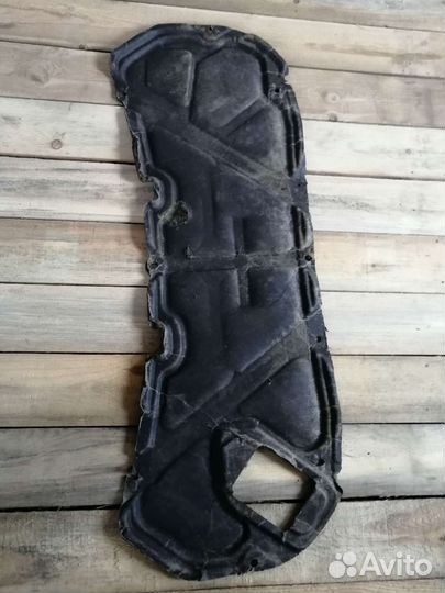 Шумоизоляция капота Nissan Primera P12