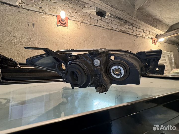 Фара передняя левая на mazda 3