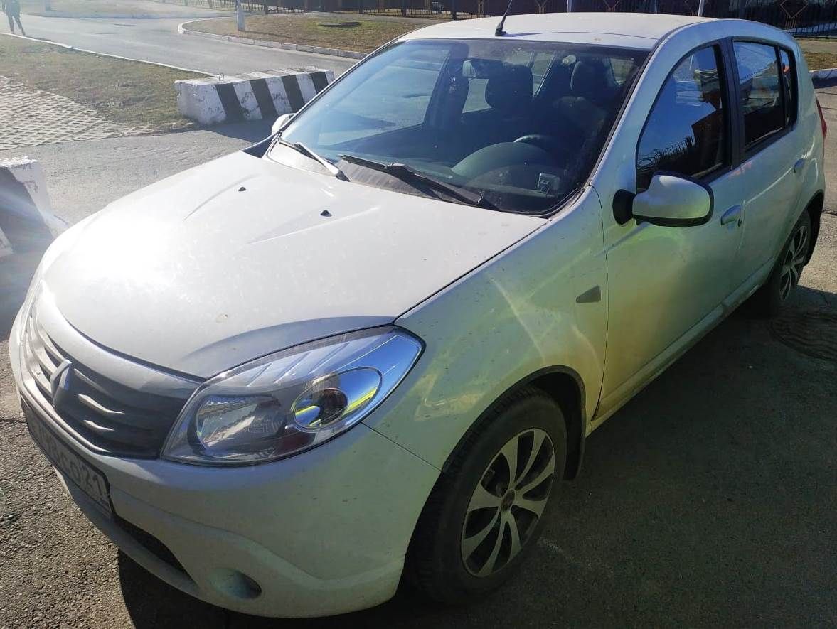 Renault Sandero: фото владельца
