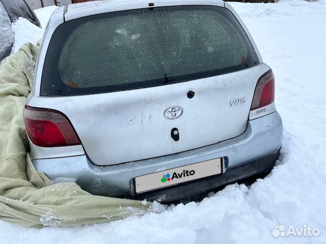 Toyota Yaris 1.0 МТ, 2002, битый, 198 000 км