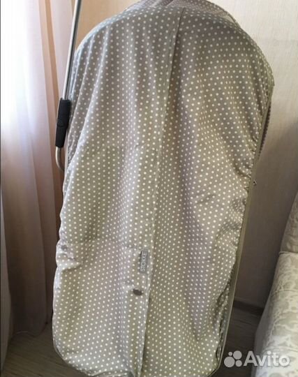 Летний кит с зонтиком на Stokke