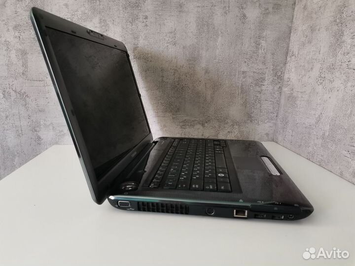 Шустрый Toshiba intel core