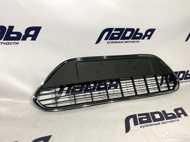 Решетка бампера Ford Focus 2(08-11) хром