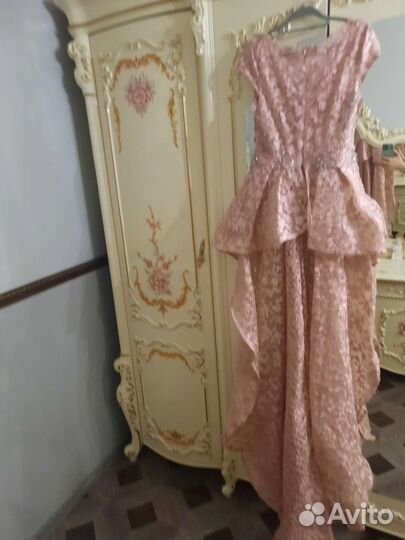 Вечернее платье в пол со шлейфом 42 44