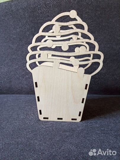 Коробка подарочная из дерева