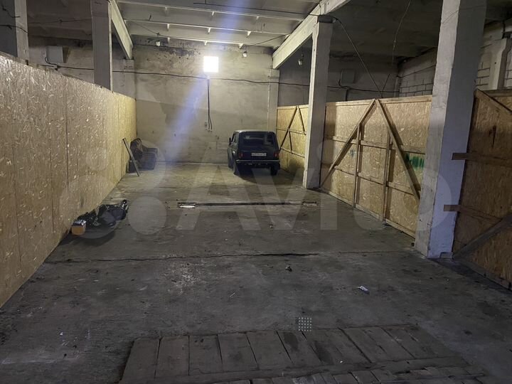Гараж, > 30 м²