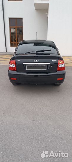 Капот на LADA priora