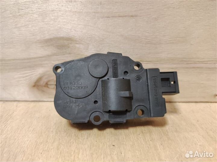 Моторчик заслонки отопителя Audi A4 B8