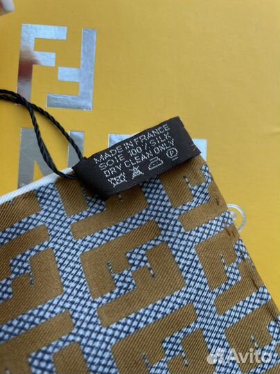 Платок fendi