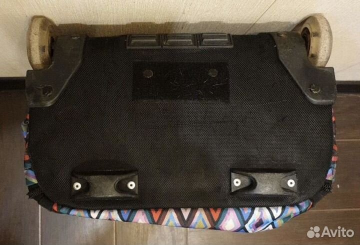 Рюкзак на колесах для фигурного катания