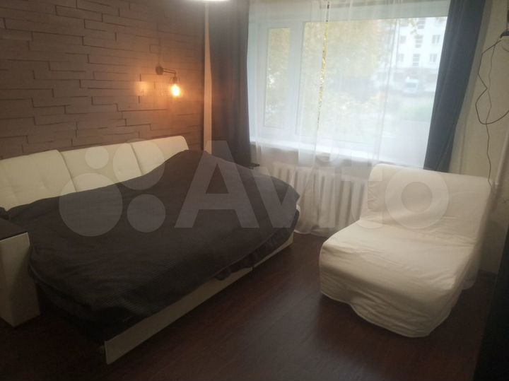 2-к. квартира, 46 м², 1/3 эт.