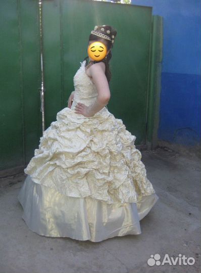 Платье вечернее пышное