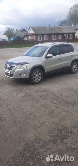 Volkswagen Tiguan 2.0 AT, 2010, битый, 118 000 км